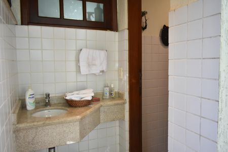 Casa à venda com 308m², 4 quartos e 4 vagasLavabo piscina