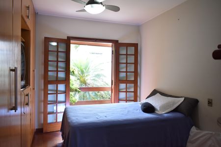 Casa à venda com 308m², 4 quartos e 4 vagasSuíte 2