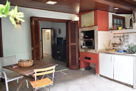 Casa à venda com 308m², 4 quartos e 4 vagasÁrea gourmet