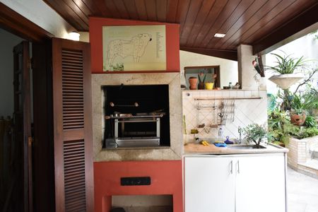 Casa à venda com 308m², 4 quartos e 4 vagasÁrea gourmet