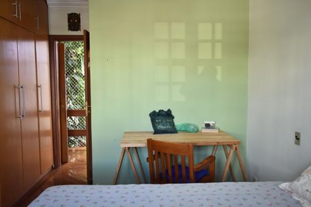 Casa à venda com 308m², 4 quartos e 4 vagasDemi Suíte