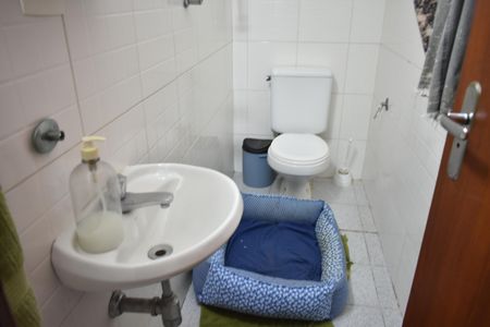 Casa à venda com 308m², 4 quartos e 4 vagasBanheiro de Serviço