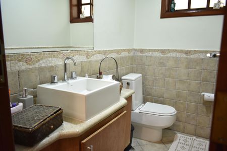 Casa à venda com 308m², 4 quartos e 4 vagasLavabo