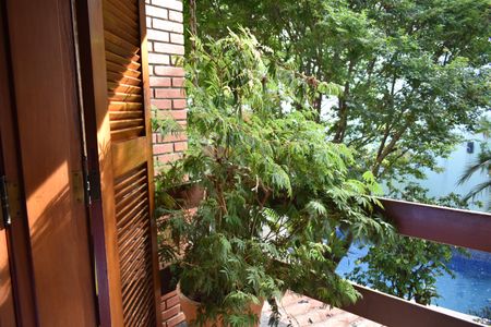 Casa à venda com 308m², 4 quartos e 4 vagasSuíte 2