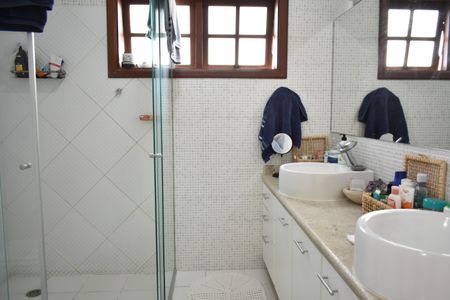 Casa à venda com 308m², 4 quartos e 4 vagasBanheiro da Suíte 1