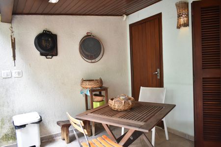 Casa à venda com 308m², 4 quartos e 4 vagasÁrea gourmet