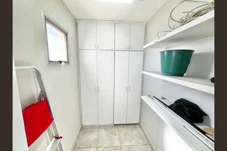 Apartamento para alugar com 110m², 3 quartos e 2 vagasQuarto de Serviço