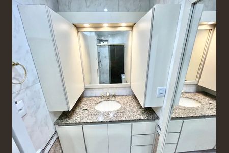 Apartamento para alugar com 110m², 3 quartos e 2 vagasBanheiro da Suíte