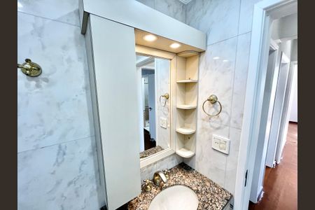 Apartamento para alugar com 110m², 3 quartos e 2 vagasBanheiro