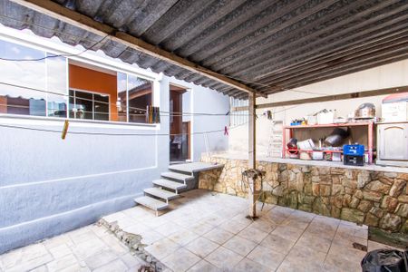 Casa à venda com 220m², 2 quartos e 6 vagasÁrea de Serviço