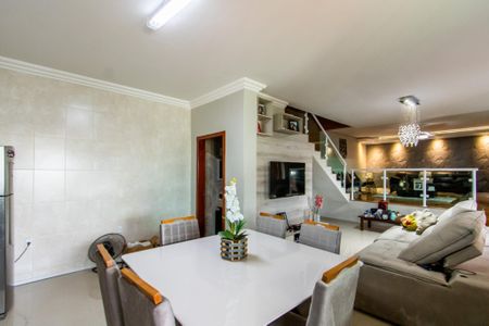 Casa à venda com 220m², 2 quartos e 6 vagasCozinha