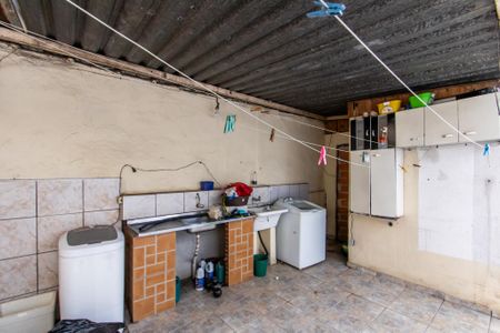 Casa à venda com 220m², 2 quartos e 6 vagasÁrea de Serviço