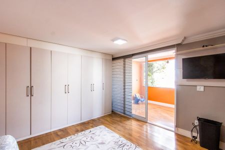 Casa à venda com 220m², 2 quartos e 6 vagasSuite 2