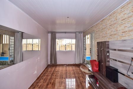 Sala de casa para alugar com 3 quartos, 260m² em Jardim Cláudia, São Paulo