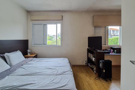 Casa de condomínio à venda com 190m², 3 quartos e 7 vagasSuíte
