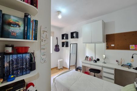 Casa de condomínio à venda com 190m², 3 quartos e 7 vagasQuarto 1