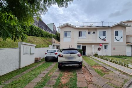 Casa de condomínio à venda com 190m², 3 quartos e 7 vagasFachada