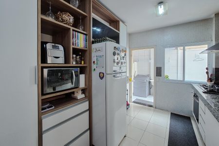 Casa de condomínio à venda com 190m², 3 quartos e 7 vagascozinha