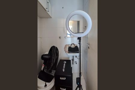 Casa de condomínio à venda com 190m², 3 quartos e 7 vagasBanheiro de serviço