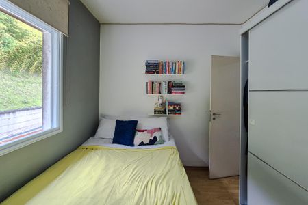 Casa de condomínio à venda com 190m², 3 quartos e 7 vagasQuarto 2