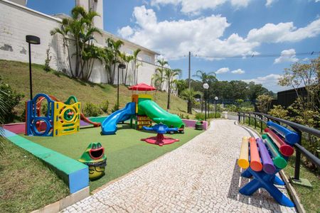 Casa de condomínio à venda com 190m², 3 quartos e 7 vagasÁrea comum - Playground
