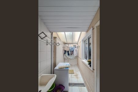 Casa de condomínio à venda com 190m², 3 quartos e 7 vagasÁrea de Serviço