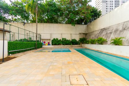 Apartamento à venda com 48m², 2 quartos e 1 vaga Apartamento à venda com 48m², 2 quartos e 1 vagaÁrea comum - Piscina