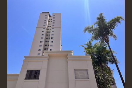 Apartamento à venda com 48m², 2 quartos e 1 vaga Apartamento à venda com 48m², 2 quartos e 1 vagaFachada