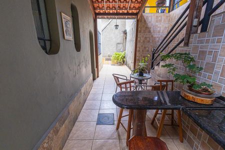 Casa à venda com 376m², 3 quartos e 2 vagaschurrasqueira