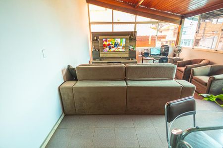 Casa à venda com 376m², 3 quartos e 2 vagassala / 2º andar