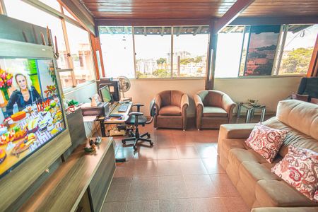 Casa à venda com 376m², 3 quartos e 2 vagassala / 2º andar