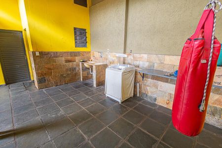 Casa à venda com 376m², 3 quartos e 2 vagasarea de serviço