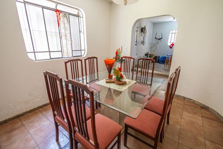 Casa à venda com 376m², 3 quartos e 2 vagascopa