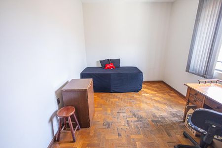 Casa à venda com 376m², 3 quartos e 2 vagasquarto 2