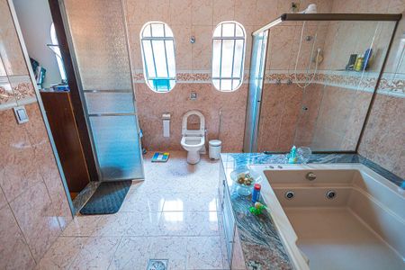 Casa à venda com 376m², 3 quartos e 2 vagassuite