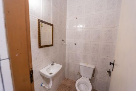 Casa para alugar com 100m², 3 quartos e sem vagaBanheiro Social