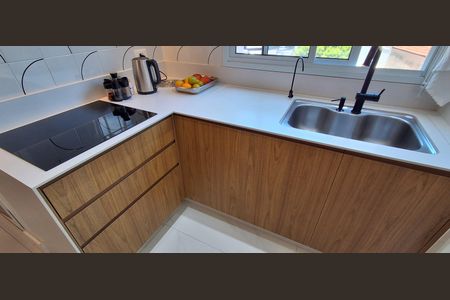 Apartamento à venda com 83m², 2 quartos e 2 vagasCozinha 