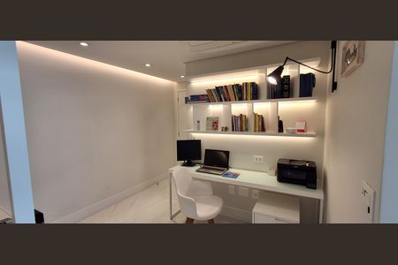 Apartamento à venda com 83m², 2 quartos e 2 vagasEscritório 