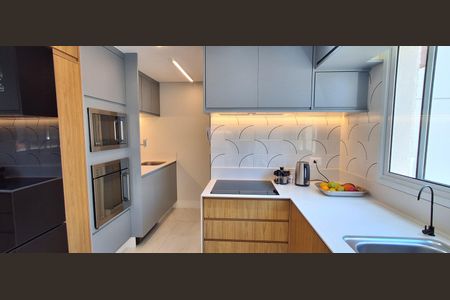 Apartamento à venda com 83m², 2 quartos e 2 vagasCozinha 