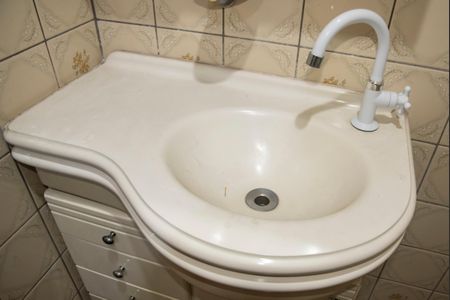 Casa à venda com 181m², 3 quartos e 2 vagasBanheiro