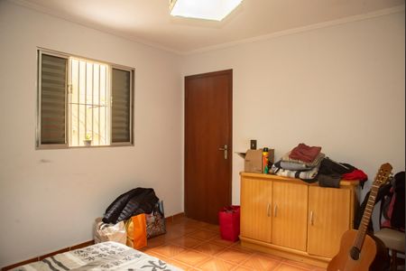 Casa à venda com 181m², 3 quartos e 2 vagasEdícula - Quarto