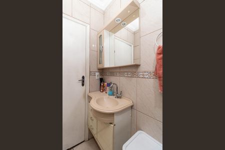 Casa à venda com 108m², 2 quartos e 1 vagaBanheiro