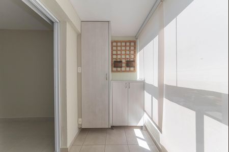 Apartamento à venda com 38m², 1 quarto e 1 vaga Apartamento à venda com 38m², 1 quarto e 1 vagaVaranda