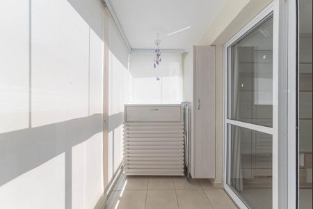 Apartamento à venda com 38m², 1 quarto e 1 vaga Apartamento à venda com 38m², 1 quarto e 1 vagaVaranda