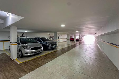 Apartamento à venda com 90m², 2 quartos e 1 vaga Apartamento à venda com 90m², 2 quartos e 1 vagaGaragem