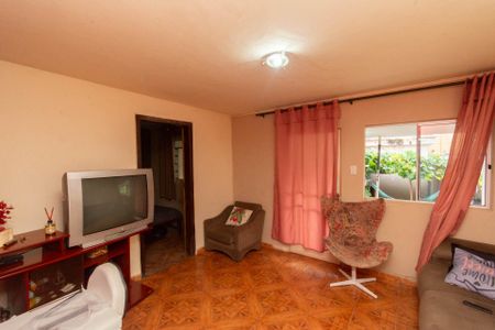 Casa1 - Sala de casa à venda com 8 quartos, 200m² em Riacho das Pedras, Contagem