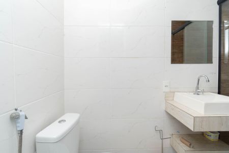 Casa à venda com 200m², 2 quartos e 5 vagasKitnet - Banheiro