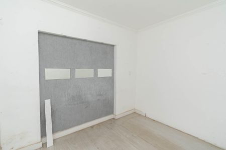 Casa à venda com 200m², 2 quartos e 5 vagasKitnet - Quarto