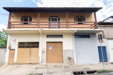 Casa à venda com 200m², 2 quartos e 5 vagasPlaquinha 24/11/25 SMUA-8