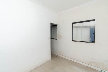 Casa à venda com 200m², 2 quartos e 5 vagasKitnet - Quarto